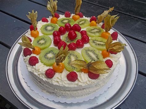 Kuchen mit quark und joghurt. Dessert - Kuchen / Torte aus Quark, Joghurt und Obst auf 3 ...