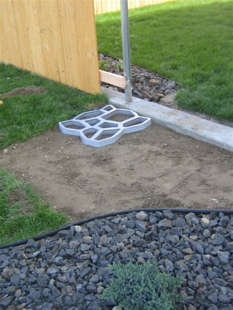 Diy Cobble Stone Path Of Colored Cement Shelterness
