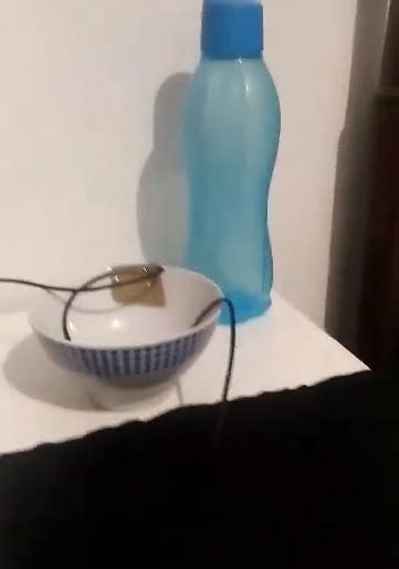 Testing the razer bungee and the casethrone. DIY mouse bungee - from a friends shitty battlestation : shittybattlestations