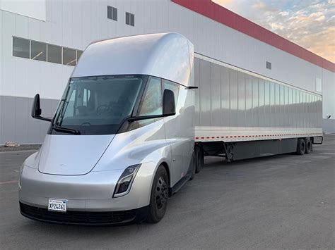 Serienproduktion und auslieferung sollen 2021 beginnen. Đánh giá xe Tesla Semi mới nhất 2020 kèm bảng giá chi tiết
