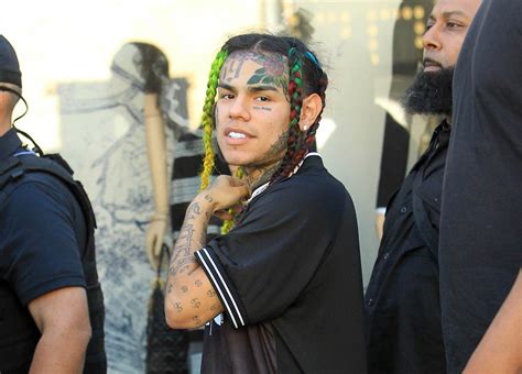 Tekashi S Lawyers Say Rapper Isnt Paying Legal Bills