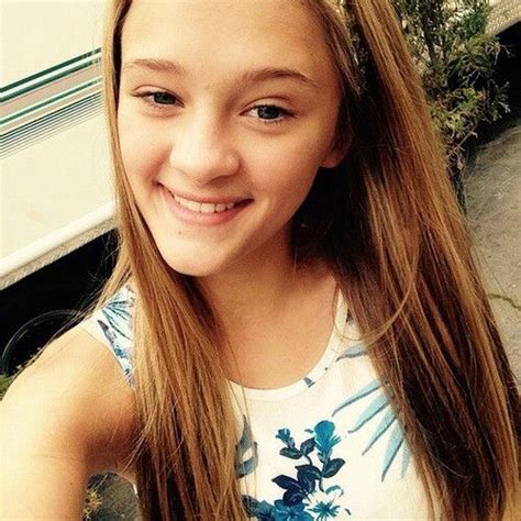 Lizzy Greene Most Beautiful Eyes Max Charles Teen Actresses Celebs