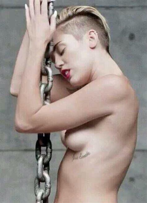 Is This Nude Picture Of Miley Cryus Real Or Fake Freeones Board
