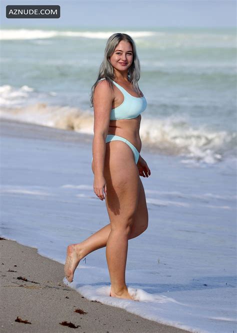 Iskra Lawrence Shows Off Her Famous Curves In A Blue Bikini On The