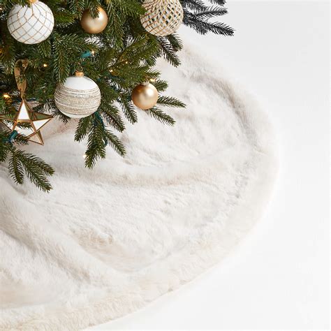 Winter White Faux Fur Christmas Tree Skirt Reviews Crate And Barrel Canada
