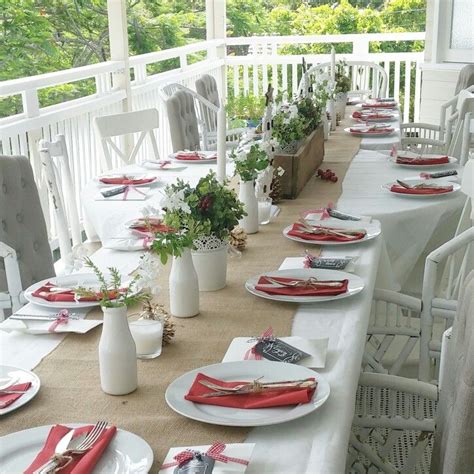 Cooking at christmas is a real scream: Simple, casual table setting for a summer Christmas ...