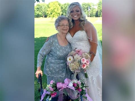 92 year old grandma shines as flower girl in granddaughter s wedding abc news