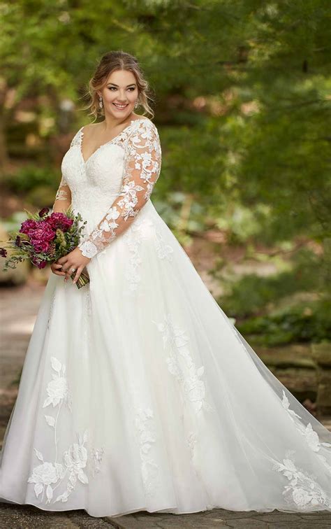 9 plus size wedding dresses for the curvy bride wedding journal