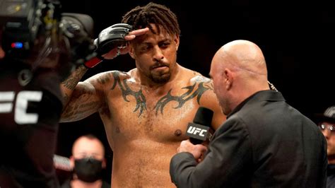 Sources Greg Hardy To Fight Maurice Greene At Ufc Fight Night On Oct