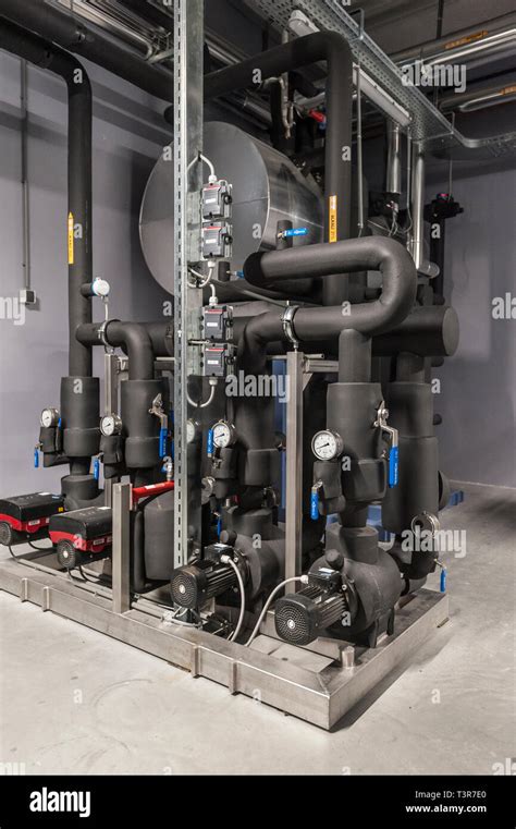 Set Up Of An Industrial Cooling Installation Stock Photo Alamy