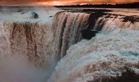 Visiting The Iguazu Falls Curiosities And Best Hotels