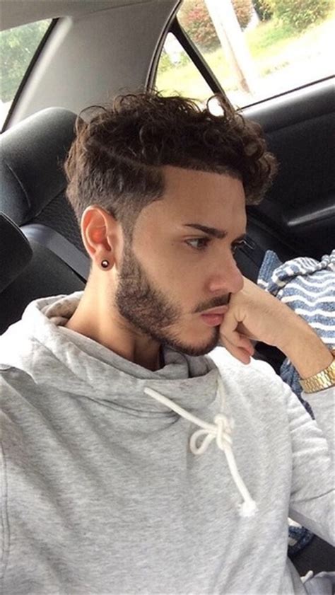 5 Awesome Hairstyles for Men with Wavy Hair - Hairstyle on ...