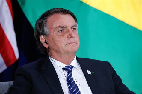 Bolsonaro Fala Em Busca Incansável Do Exército No Amazonas