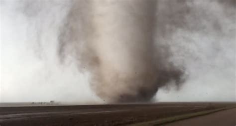 This Video Of The Dodge City Kansas Tornado Is Literally Your Worst