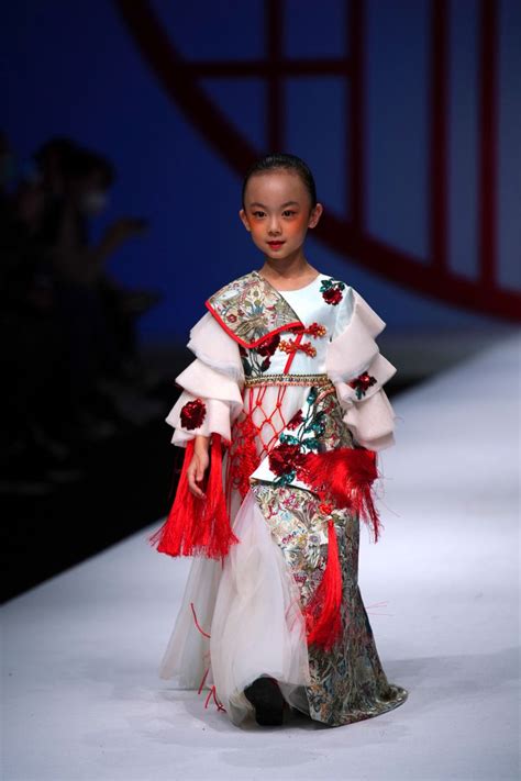 Photos Child Models Hit The Runway At China Fashion Week Lifestyle