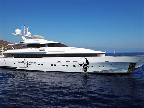 Robert geiss' own siar moschini yacht, indigo star leaving fort lauderdale, florida. Roberto Geissini | IndigoStar