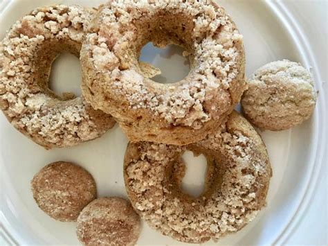 We love all almond flour desserts, almond flour cookies, almond flour brownies, almond flour cake, you name it! Healthy Snickerdoodle Donuts that are baked, not friend ...