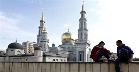 Putin Opens New Mosque In Moscow Amid Lingering Intolerance The New