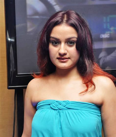 Sonia Agarwal Sexy Hot Unseen Boobs Belly Butt Panty Thighs Top Photos