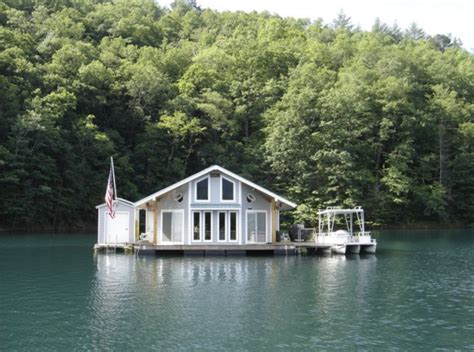 North carolina marinas for sale. Three Floating Cabins You Can Rent For A Weekend In North ...