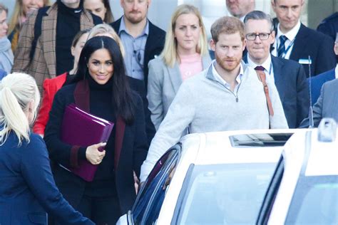 Prince Harry And Meghan Markle Announce Pregnancy
