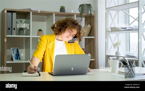 Workaholic Lifestyle Heavy Workload Woman Office Stock Photo Alamy