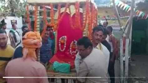 Celebrations At The Village In Bihar 29 ವರ್ಷಗಳಿಂದ ಪೊಲೀಸ್ ಠಾಣೆಯೊಂದರಲ್ಲಿ