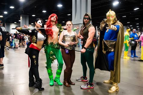 Our Favorite Cosplays From Awesome Con 2017 Dc Refined