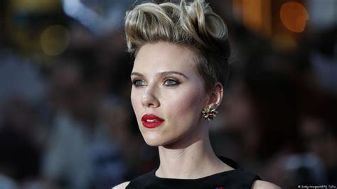 Scarlett Johansson Quits Transgender Role Dw 07142018