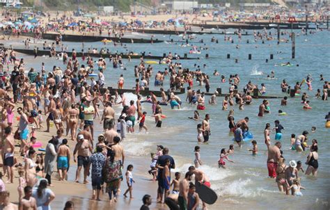 Fuming Locals Urge Bournemouth Beach Crowd Covidiots To Go Home Lbc