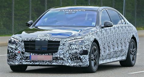 The door panels are just as stylish as the dashboard. 2021 Mercedes S-Class Prepares To Bloom As More Camo Falls ...