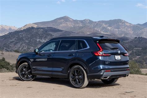 Is The 2023 Honda Cr V A Good Compact Suv 6 Pros And 4 Cons