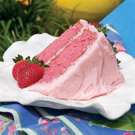 Drizzle caramel topping onto cream cheese mixture and batter in pan. Get Your Sugar High From These Fabulous Pink Cakes