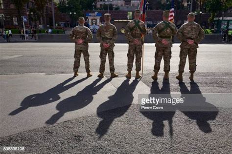 Us Military Line Up Photos And Premium High Res Pictures Getty Images