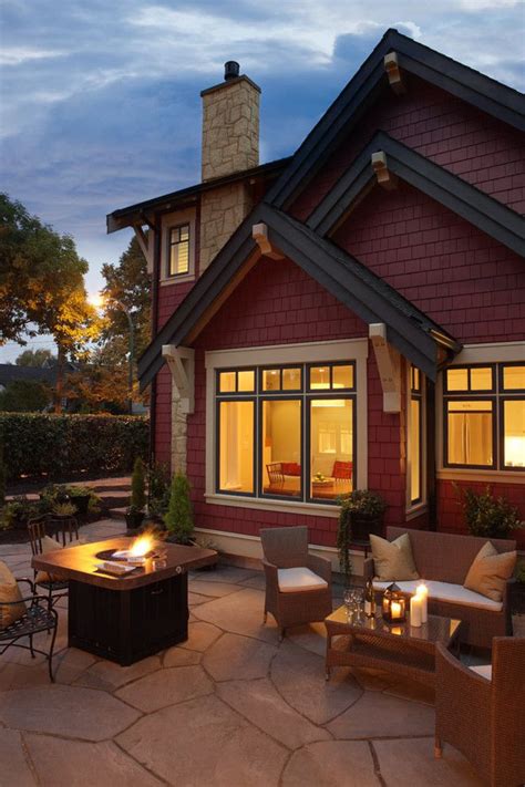 Awesome Red House Design Ideas For Pleasing Patio Traditional Design