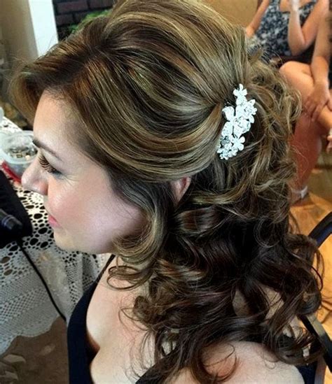 Here are the top 50 styles worth giving a shot in 2021. 30 Gorgeous Mother of the Bride Hairstyles | Long Wedding Hair