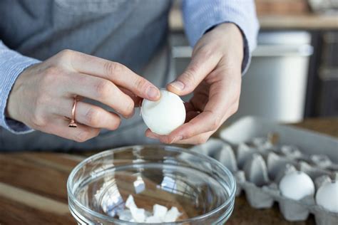How much water you end up using will depend on how big the saucepan is. Four Tips for Easy-to-Peel, Hard Boiled Eggs — Orson Gygi Blog