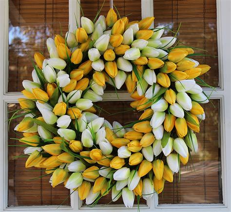 Easy Inexpensive And Beautiful Diy Spring Wreath From