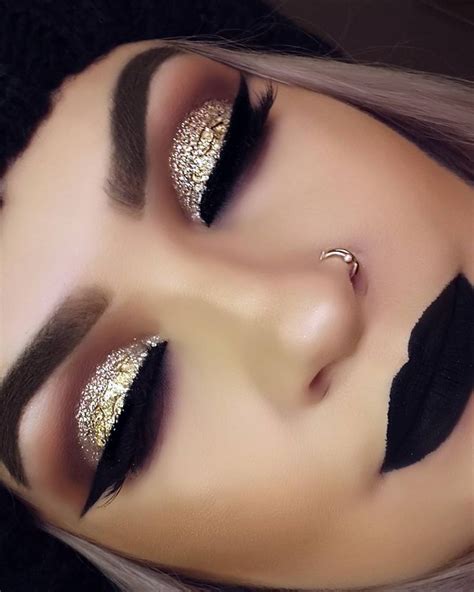 A Collection Of 40 Best Glitter Makeup Tutorials And Ideas 2021