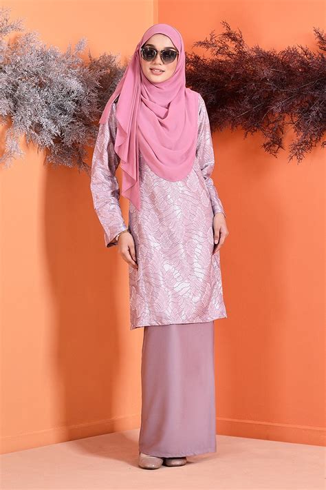 See more ideas about kurung pahang, baju kurung, sewing tutorials. Baju Kurung Puteri Pahang Lace Gwenyth - Spring Lilac ...