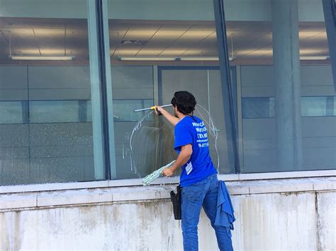 Commercial Window Cleaning Services In Orange County Ca