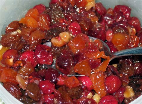 Fresh cranberry relish with orange, apple & walnuts (75 calories | 2 2 2 myww *smartpoints value per serving). Kari Cooks: Cranberry-Orange Relish