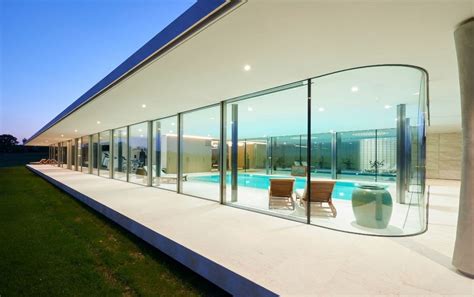 Glass Pool House With Curved Glass Iq Glass International