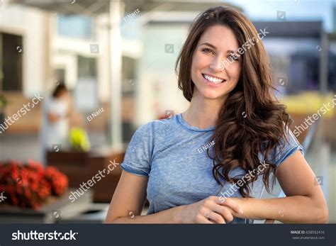 440968 Beauty Smiling Brunette Woman Outdoor Images Stock Photos