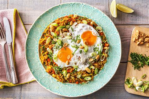 Kami sebenarnya memasak nasi minyak dan set ayam masak merah sebanyak dua kali. Nasi goreng met spiegelei Recept | HelloFresh