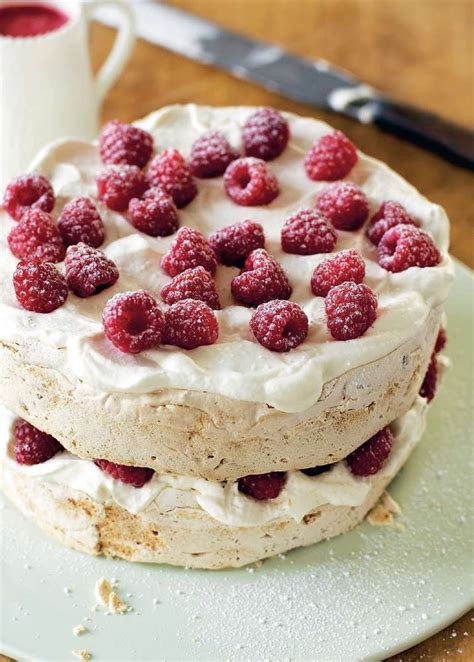 Mary berry trained at the cordon bleu in paris and bath school of home economics. Mary Berry's Hazelnut Meringue Cake | Recipe in 2020 ...