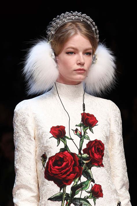 Dolce And Gabbana Fall 2015 Ready To Wear Details Gallery