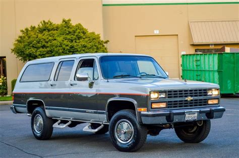1991 Chevy Suburban 2500 34 Ton 4x4 57l V8 With Only 44k Original