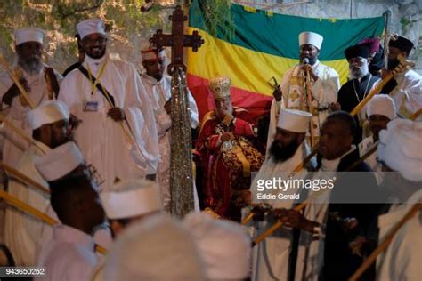 Ethiopian Orthodox Christians Celebrate Easter Photos And Premium High