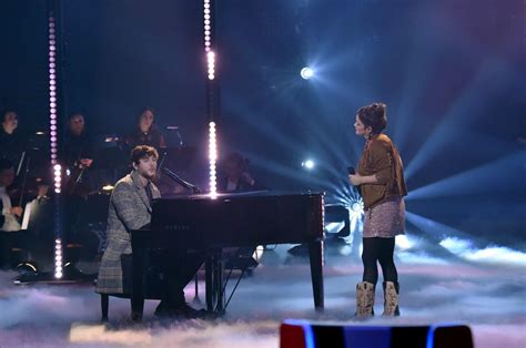 In der jubiläumsstaffel sitzen zum ersten mal insgesamt sechs coaches auf den roten drehstühlen und drücken für die größten talente auf den buzzer. The Voice of Germany Finale 2019: Hamburgerin Fidi ...